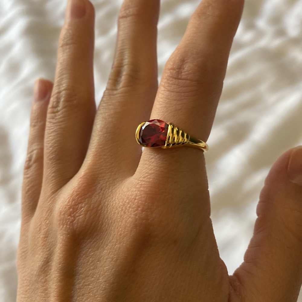 Stone Ring - Picture 2 of 3
